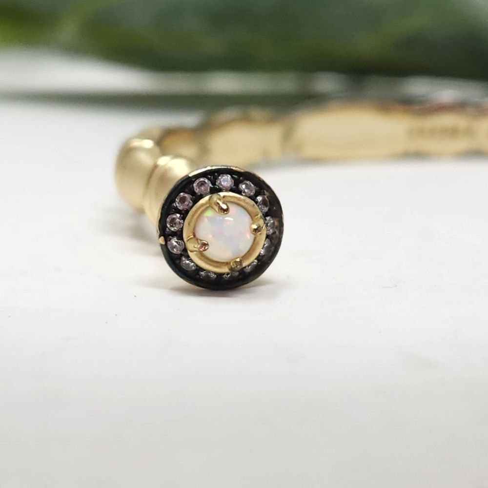 KENDRA SCOTT Ryker Bracelet in Gold Tone White Kyocera Opal Mystic Bazaar - Picture 3 of 11